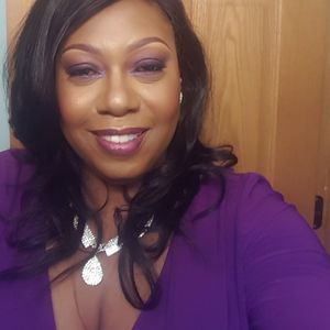 Meet your Posher, Renee